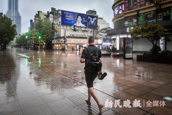 回眸2024 | 新民晚报摄影记者的“年度相册”②:生活留白
